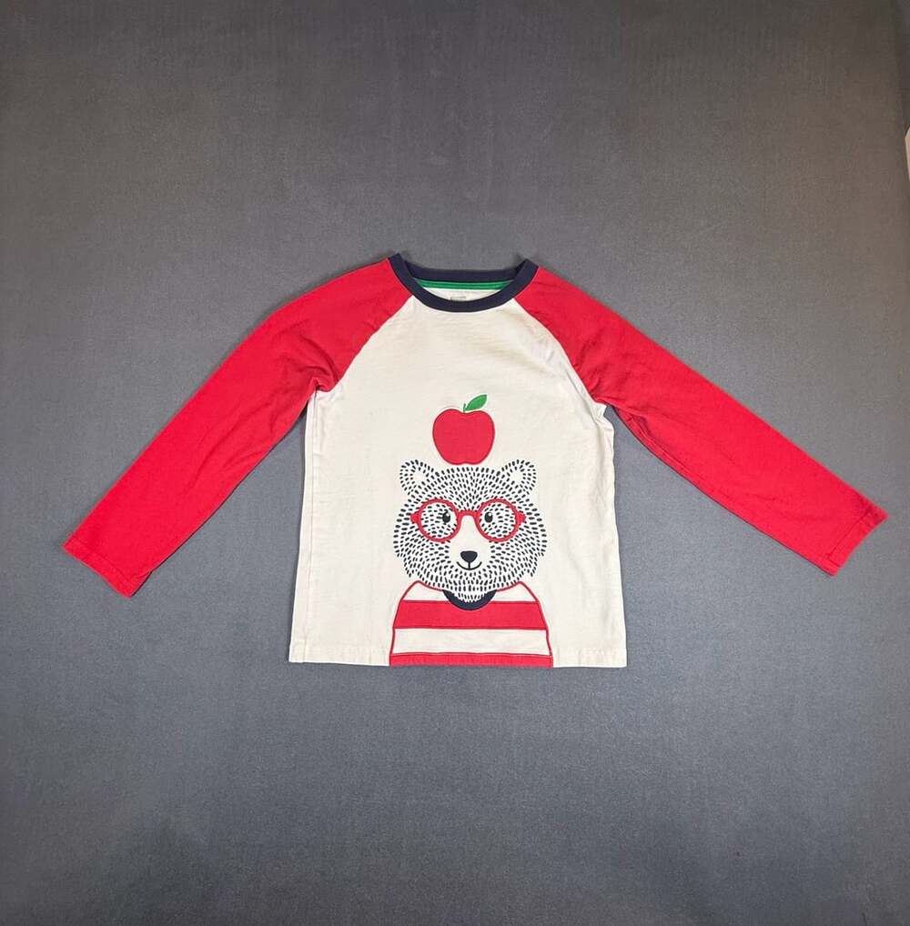 Cyrillus Red and White Raglan Long Sleeve Shirt with Apple & Bear Graphic size 7